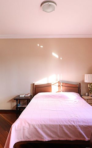 Casa à venda com 115m², 3 quartos e 2 vagasSuíte