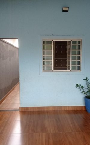 Casa à venda com 130m², 3 quartos e 4 vagas Casa à venda com 130m², 3 quartos e 4 vagasÁrea externa