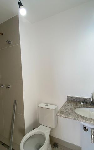 Apartamento à venda com 159m², 3 quartos e 2 vagasQuarto 2 / Banheiro
