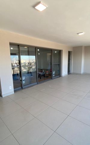 Apartamento à venda com 159m², 3 quartos e 2 vagasVaranda