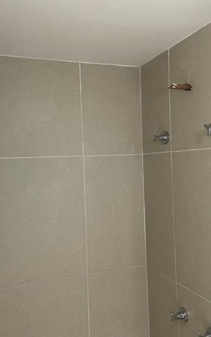 Apartamento à venda com 159m², 3 quartos e 2 vagasQuarto 2 / Banheiro