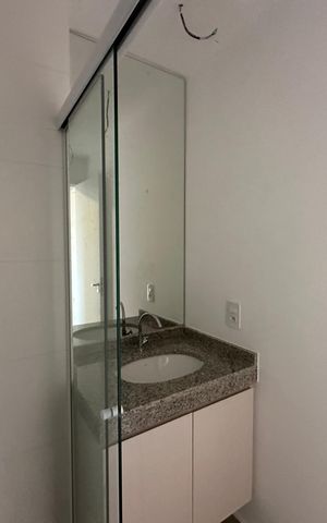Apartamento à venda com 65m², 2 quartos e 2 vagas Apartamento à venda com 65m², 2 quartos e 2 vagasBanheiro da Suíte 1