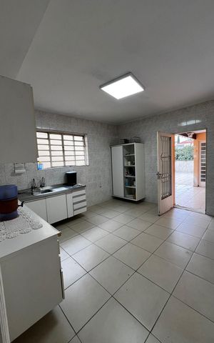Casa para alugar com 220m², 3 quartos e 4 vagas Casa para alugar com 220m², 3 quartos e 4 vagasCozinha