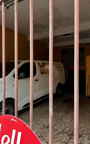 Casa para alugar com 220m², 3 quartos e 4 vagas Casa para alugar com 220m², 3 quartos e 4 vagasFachada