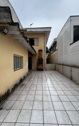 Casa para alugar com 220m², 3 quartos e 4 vagas Casa para alugar com 220m², 3 quartos e 4 vagasTerraço