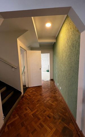 Casa para alugar com 220m², 3 quartos e 4 vagas Casa para alugar com 220m², 3 quartos e 4 vagasSala