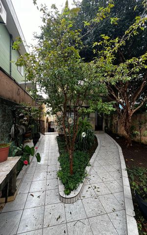 Casa para alugar com 220m², 3 quartos e 4 vagas Casa para alugar com 220m², 3 quartos e 4 vagasArea externa