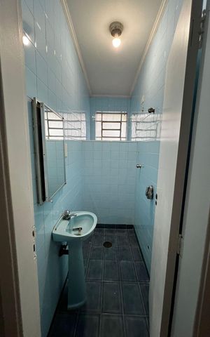 Casa para alugar com 220m², 3 quartos e 4 vagas Casa para alugar com 220m², 3 quartos e 4 vagasBanheiro
