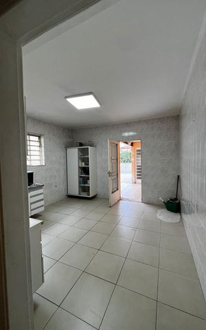 Casa para alugar com 220m², 3 quartos e 4 vagas Casa para alugar com 220m², 3 quartos e 4 vagasCozinha