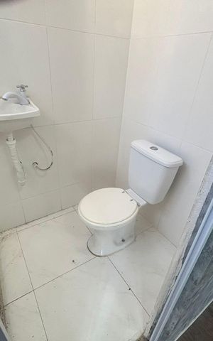 Studio para alugar com 25m², 1 quarto e sem vaga Studio para alugar com 25m², 1 quarto e sem vagaBanheiro