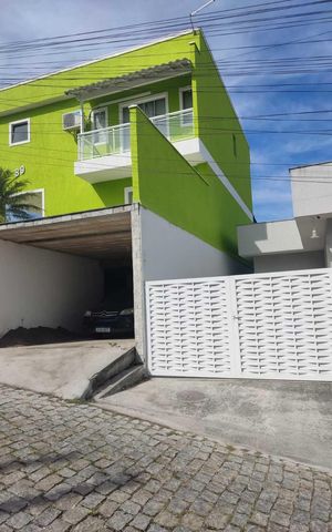 Casa de condomínio para alugar com 160m², 3 quartos e 6 vagas Casa de condomínio para alugar com 160m², 3 quartos e 6 vagasFachada