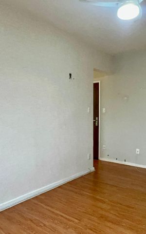 Apartamento à venda com 77m², 2 quartos e sem vaga Apartamento à venda com 77m², 2 quartos e sem vagaSala
