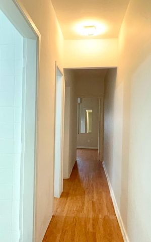 Apartamento à venda com 77m², 2 quartos e sem vaga Apartamento à venda com 77m², 2 quartos e sem vagaCorredor