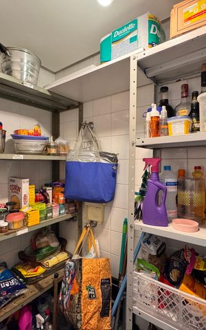Apartamento para alugar com 105m², 4 quartos e 2 vagas Apartamento para alugar com 105m², 4 quartos e 2 vagasCozinha e Área de Serviço