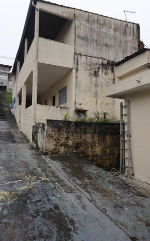 Casa à venda com 340m², 3 quartos e 4 vagasQuintal