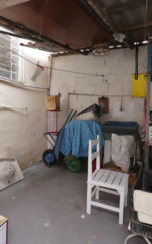 Casa à venda com 340m², 3 quartos e 4 vagasÁrea de Serviço da Casa 1