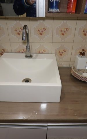 Casa à venda com 340m², 3 quartos e 4 vagasBanheiro da Casa 2 - Pia