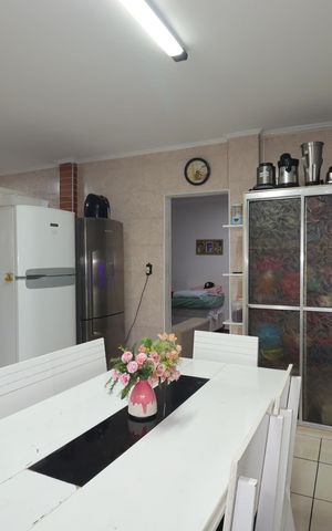 Casa à venda com 340m², 3 quartos e 4 vagasCozinha da Casa 2