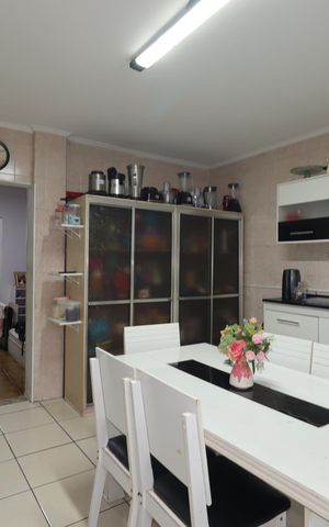 Casa à venda com 340m², 3 quartos e 4 vagasCozinha da Casa 2