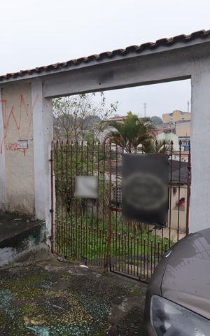 Casa à venda com 340m², 3 quartos e 4 vagasFachada Frente
