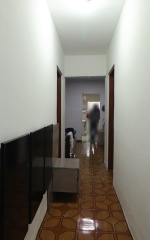 Casa à venda com 340m², 3 quartos e 4 vagasCorredor da Casa 2