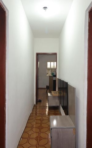 Casa à venda com 340m², 3 quartos e 4 vagasCorredor da Casa 2