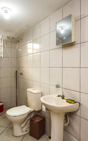 Casa à venda com 160m², 3 quartos e 1 vagaBanheiro - Casa 100