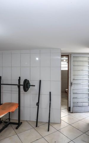 Casa à venda com 160m², 3 quartos e 1 vagaSala - Casa 100