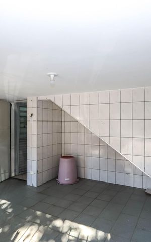 Casa à venda com 160m², 3 quartos e 1 vagaGaragem - Casa 100