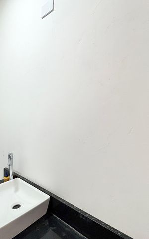 Casa à venda com 140m², 3 quartos e 2 vagas Casa à venda com 140m², 3 quartos e 2 vagasLavabo