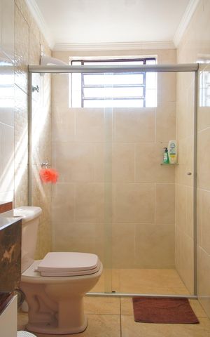Casa à venda com 255m², 3 quartos e 11 vagasBanheiro 1