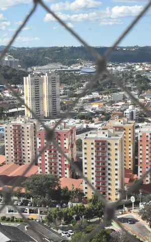 Apartamento à venda com 229m², 3 quartos e 4 vagas Apartamento à venda com 229m², 3 quartos e 4 vagasvista sala jantar