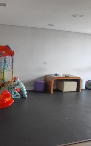 Apartamento à venda com 229m², 3 quartos e 4 vagas Apartamento à venda com 229m², 3 quartos e 4 vagasBrinquedoteca