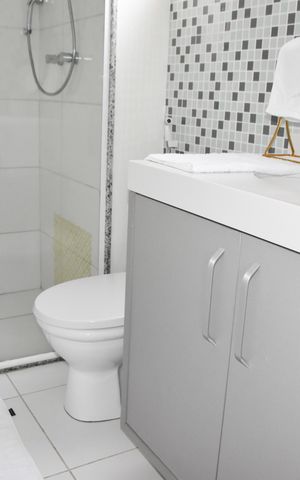 Apartamento à venda com 229m², 3 quartos e 4 vagas Apartamento à venda com 229m², 3 quartos e 4 vagasbanheiro da suite 1