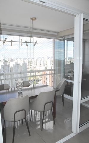 Apartamento à venda com 229m², 3 quartos e 4 vagas Apartamento à venda com 229m², 3 quartos e 4 vagassala jantar