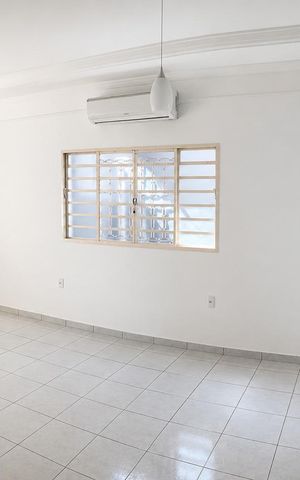 Casa para alugar com 432m², 3 quartos e 2 vagas Casa para alugar com 432m², 3 quartos e 2 vagasSala