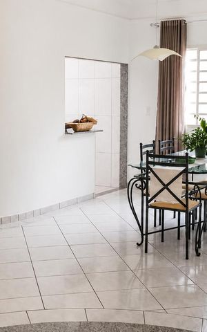 Casa para alugar com 432m², 3 quartos e 2 vagas Casa para alugar com 432m², 3 quartos e 2 vagasSala