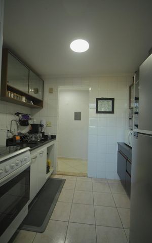 Apartamento à venda com 54m², 2 quartos e 2 vagasCozinha 