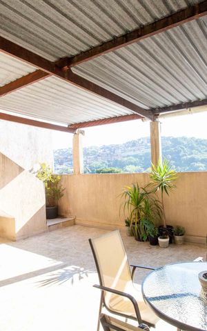 Casa à venda com 442m², 4 quartos e 6 vagasVaranda