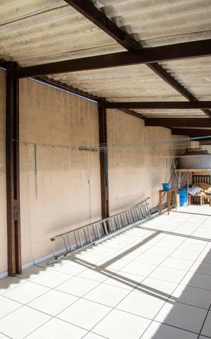 Casa à venda com 442m², 4 quartos e 6 vagasSalão 
