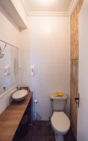 Casa à venda com 442m², 4 quartos e 6 vagasLavabo 2