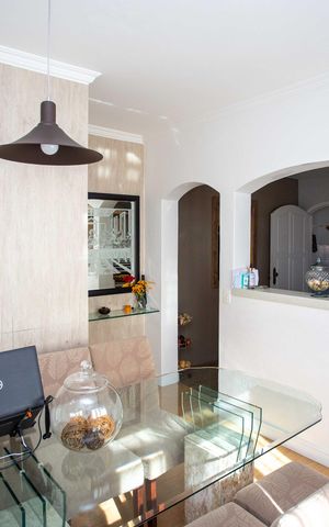 Casa à venda com 442m², 4 quartos e 6 vagasSala de Jantar