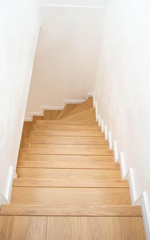 Casa à venda com 442m², 4 quartos e 6 vagasEscada