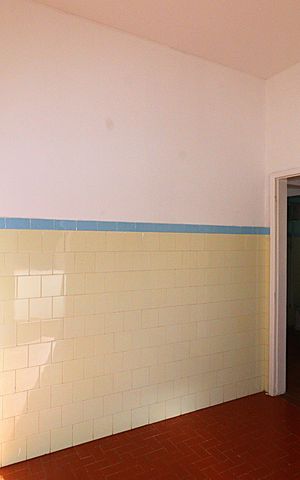 Casa à venda com 220m², 4 quartos e 1 vagaÁrea de serviço