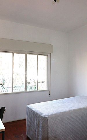 Casa à venda com 220m², 4 quartos e 1 vagaQuarto 1