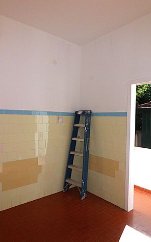 Casa à venda com 220m², 4 quartos e 1 vagaÁrea de serviço