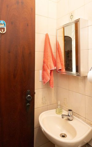 Casa à venda com 300m², 7 quartos e 5 vagas Casa à venda com 300m², 7 quartos e 5 vagasBanheiro 1
