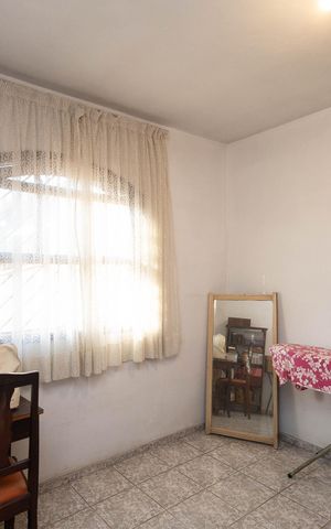Casa à venda com 300m², 7 quartos e 5 vagas Casa à venda com 300m², 7 quartos e 5 vagasQuarto 4