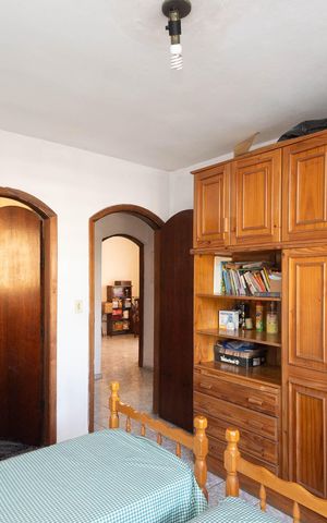 Casa à venda com 300m², 7 quartos e 5 vagas Casa à venda com 300m², 7 quartos e 5 vagasSuíte 1