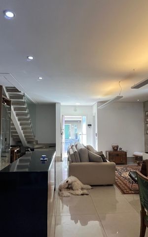 Casa de condomínio à venda com 245m², 3 quartos e 2 vagas